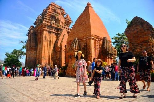 Khánh Hòa đón hơn 14,1 triệu lượt khách du lịch
