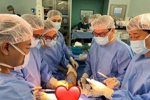 20 giờ 'cân não' giành lại sự sống cho bệnh nhân ung thư xương hiếm gặp