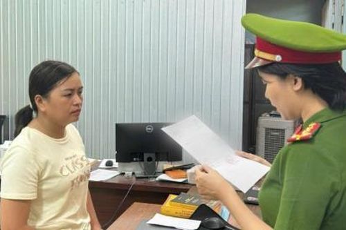 Bắt 'cò đất' giúp sức lừa tiền tỷ