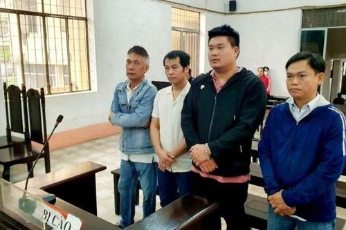 Nhóm gian thương lãnh án tù