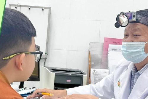 Nhiều trẻ viêm tai, thủng màng nhĩ do ngoáy tai