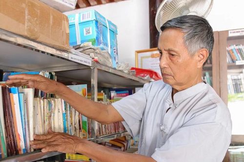 'Ông Lạc thư viện' thắp sáng văn hóa đọc làng quê xứ Nghệ