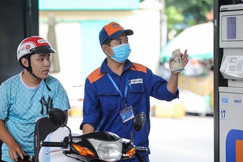 Giá xăng giảm mạnh từ chiều nay