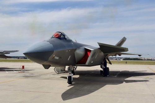 Chuyên gia Trung Quốc tiết lộ nhiều tính năng của tiêm kích tàng hình J-20