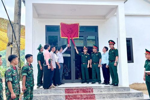 Bàn giao nhà cho người dân bị ảnh hưởng bởi mưa lũ ở Sơn La