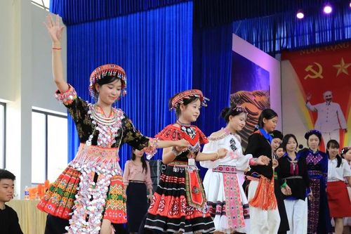 Tuổi trẻ Lào Cai gìn giữ bản sắc văn hóa dân tộc