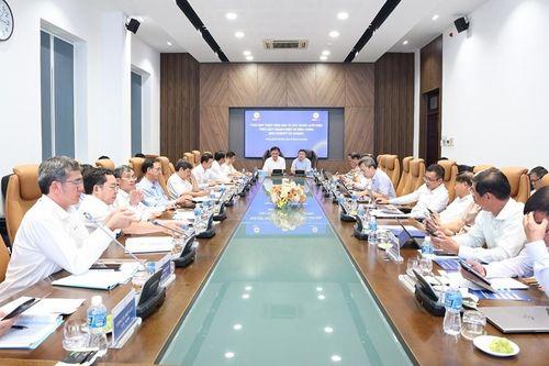 Tăng cường phối hợp trong đầu tư xây dựng, đảm bảo điện cho các tỉnh, thành phía Nam