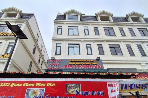 Thuê shophouse triệu USD bán hủ tiếu, bún đậu, phở: Chủ quán 'vỡ mộng'