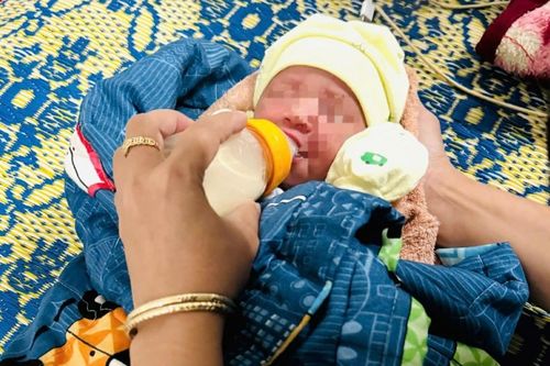 Bé gái sơ sinh bị bỏ rơi tại vườn nhà dân ở Quảng Trị