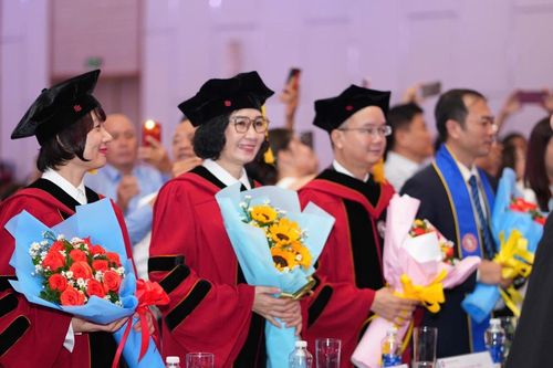 Dấu ấn tự hào và tinh thần Ngoại thương tại Lễ trao bằng tốt nghiệp tháng 9/2025