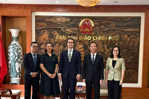 Trưởng ban Tôn giáo Chính phủ tiếp xã giao Tham tán Chính trị Đại sứ quán Mỹ