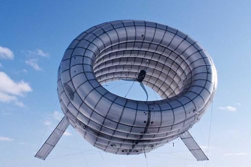 Độc đáo turbine 'bánh vòng' tạo ra điện gió ở độ cao 300 mét
