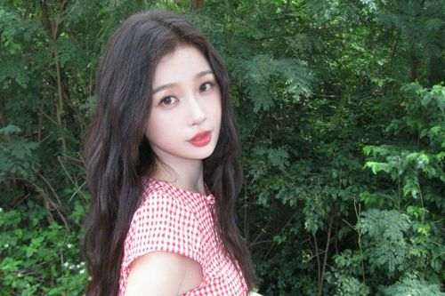 Chiêu trò của Ngu Thư Hân gây tranh cãi
