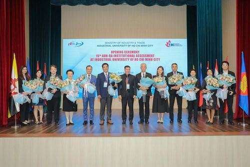 IUH: Cơ sở giáo dục thứ hai của Việt Nam đạt chuẩn AUN-QA 3.0