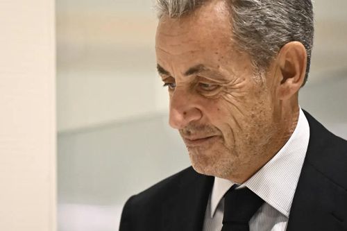 Cựu Tổng thống Pháp Nicolas Sarkozy bị tuyên án 5 năm tù