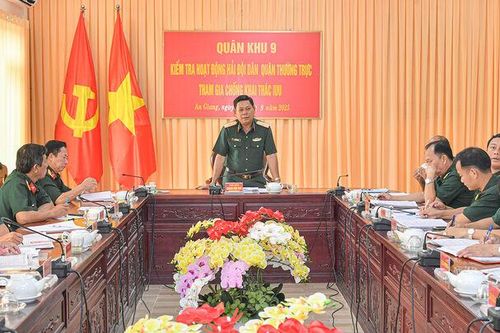 Nắm tình hình hoạt động của Hải đội Dân quân thường trực tham gia thực hiện tháng thi đua cao điểm chống khai thác IUU