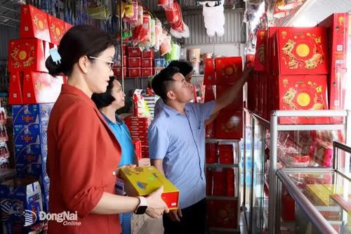 Kiểm tra an toàn thực phẩm dịp Tết Trung thu năm 2025