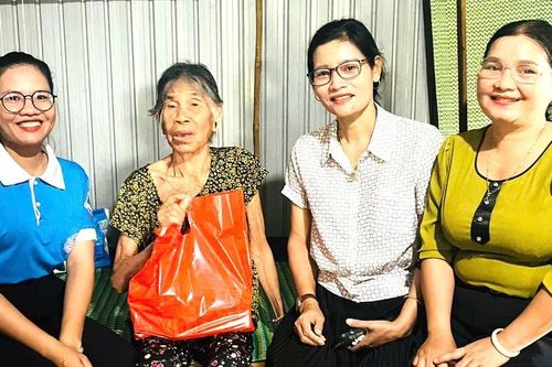 Phụ nữ vùng biên Gia Lai xung kích đi đầu