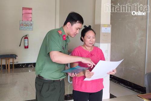 Công an xã Xuân Hải tăng cường tuyên truyền khai báo tạm trú, tạm vắng