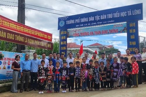 Ra mắt mô hình 'Cổng trường an toàn giao thông'