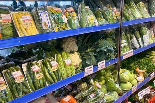 Chặn 'rau bẩn' vào bàn ăn: Phải siết quản lý từ đồng ruộng