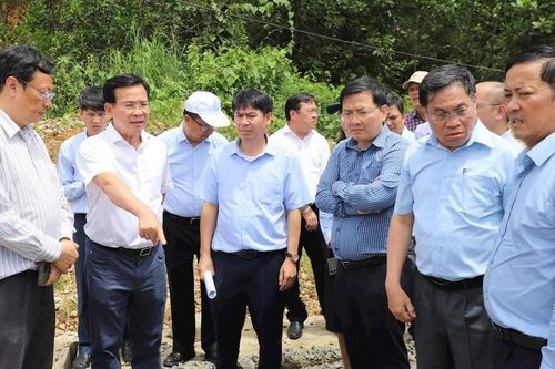 Còn hơn tham nhũng, tiêu cực