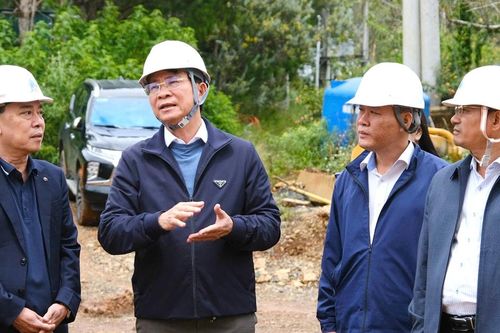 Đến cuối năm phải hoàn thành công trình là cơ hội cuối của nhà thầu thi công