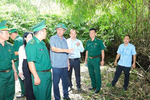 Phó Chủ tịch UBND tỉnh Lâm Đồng khảo sát khu vực biên giới đất liền