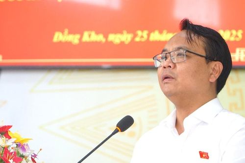 Cần đầu tư thêm thiết bị y tế phục vụ khám chữa bệnh Nhân dân