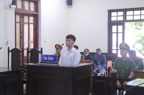 Lĩnh án 8 năm 6 tháng tù vì mua bán trái phép chất ma túy