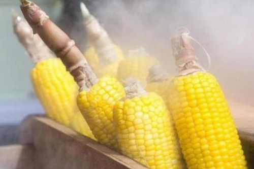 Bác sĩ cảnh báo 3 nhóm người không nên ăn ngô thường xuyên
