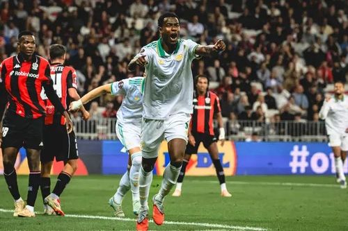 Real Betis chia điểm, AS Roma khởi đầu Europa League thuận lợi