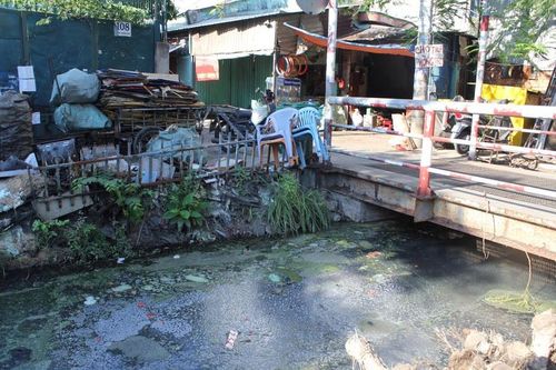Luật đã có, vì sao vi phạm phòng dịch vẫn tràn lan?