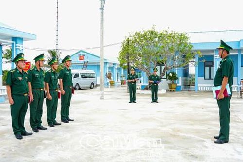 Nâng cao công tác huấn luyện, bảo vệ vững chắc chủ quyền biên giới
