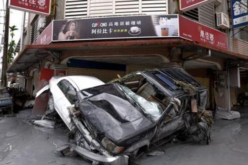 Chùm ảnh thiệt hại nặng nề nơi bão Ragasa quét qua
