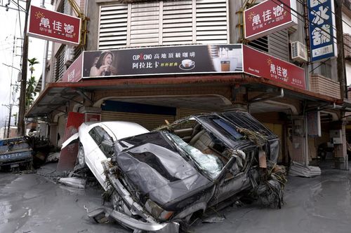 Cảnh hoang tàn sau khi bão Ragasa quét qua Trung Quốc