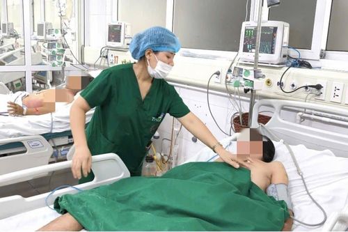 Người đàn ông nghi mắc uốn ván từ chiếc răng sâu