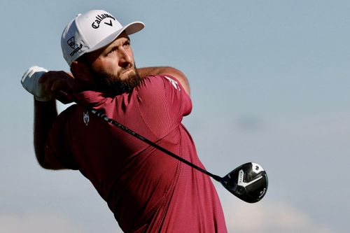 'Bò tót' Tây Ban Nha có thu nhập cao nhất giải golf gần 100 năm tuổi