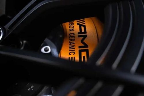 Mercedes bất ngờ thay tướng, 'ghế nóng' bỏ trống giữa bão chỉ trích