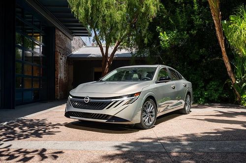 Nissan Sentra 2026 ra mắt: Thiết kế mới, công nghệ hiện đại