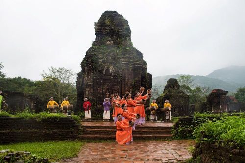 Tọa đàm tìm giải pháp thu hút khách đến với di sản Mỹ Sơn
