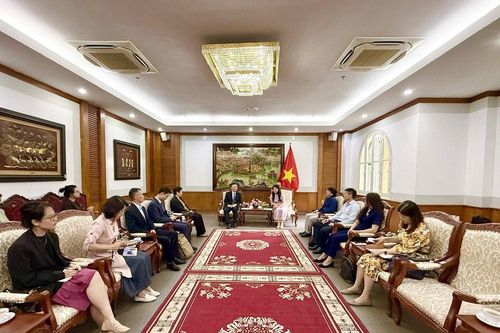 Phát huy tiềm năng hợp tác văn hóa – du lịch Việt Nam – Vân Nam (Trung Quốc)