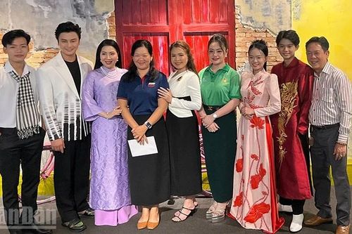 Chặng đường 20 năm tỏa sáng của 'Chuông vàng vọng cổ'