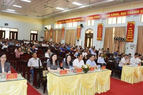 Cử tri Bắc Ninh mong sớm có bộ sách giáo khoa chuẩn trên toàn quốc