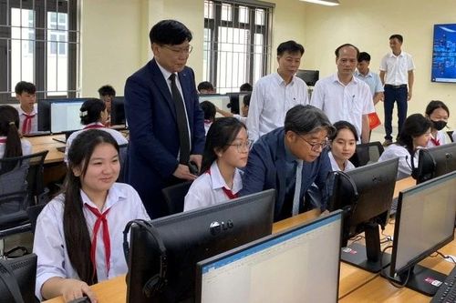 Món quà thiết thực cho học sinh vùng xa trung tâm Thủ đô