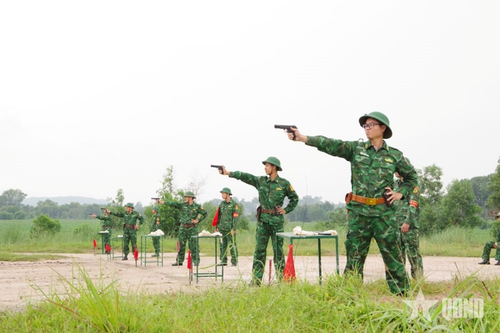 Bộ đội Biên phòng TP Hồ Chí Minh kiểm tra bắn đạn thật