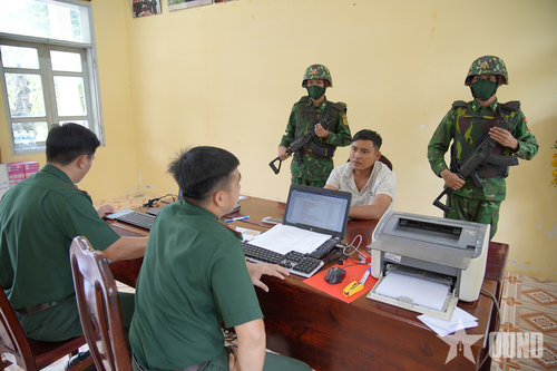 An Giang: Bắt quả tang đối tượng vận chuyển trái phép ma túy