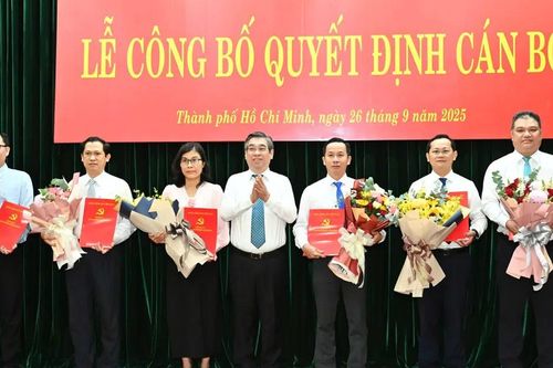 TPHCM điều động loạt cán bộ về cơ sở
