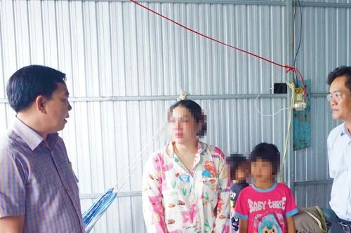 Cà Mau: Bé trai 5 tuổi đuối nước thương tâm