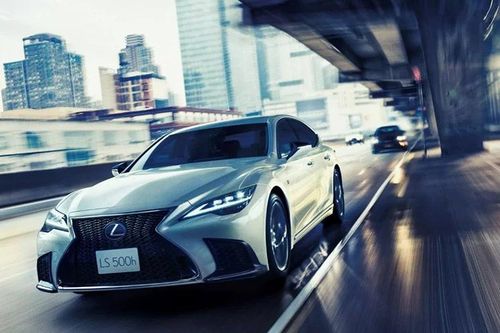 'Soi' chi tiết sedan hạng sang Lexus LS 2026 giá gần 2 tỷ đồng